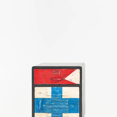 Mesita de noche de metal con banderas