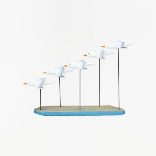 Bandada de pájaros de madera con base