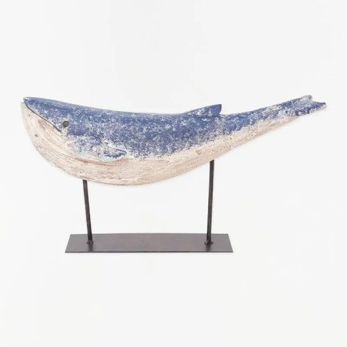 Ballena de madera envejecida con base