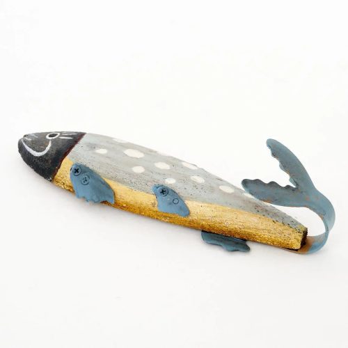 Perchero con forma de pez de colores