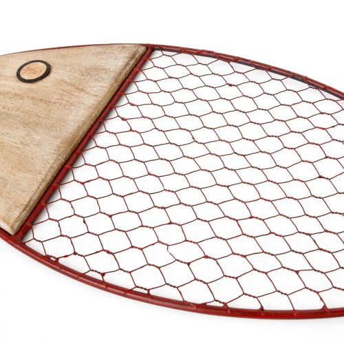 Pez de metal y madera