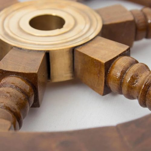 Timón de madera y latón 60 cm