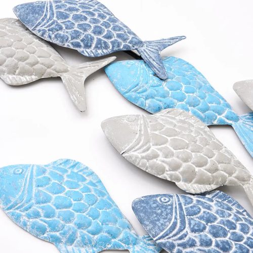 Banco de peces de hojalata