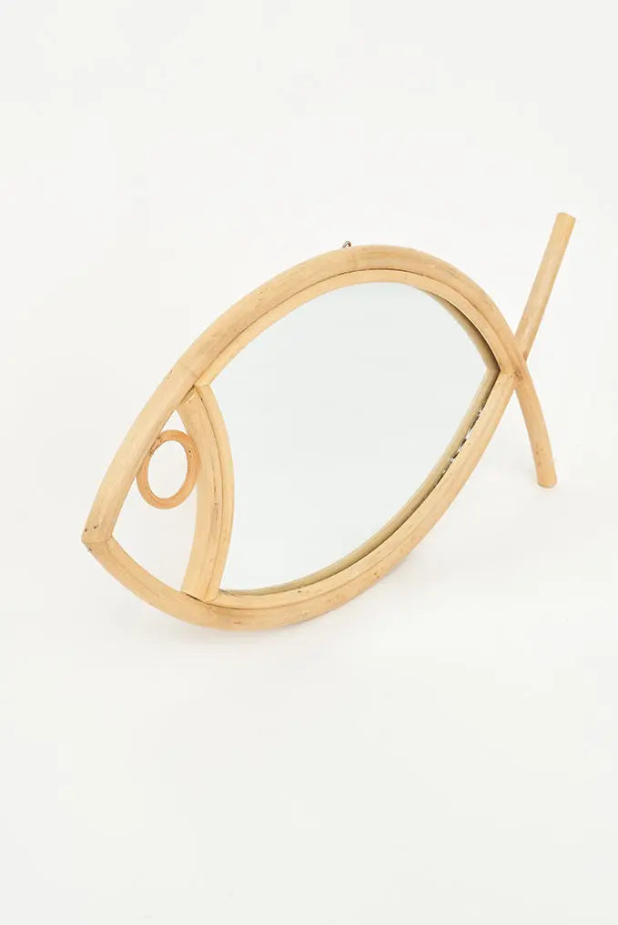 Espejo de ratán pez