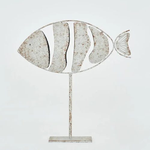 Pez de hojalata con base