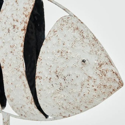 Pez de hojalata con base