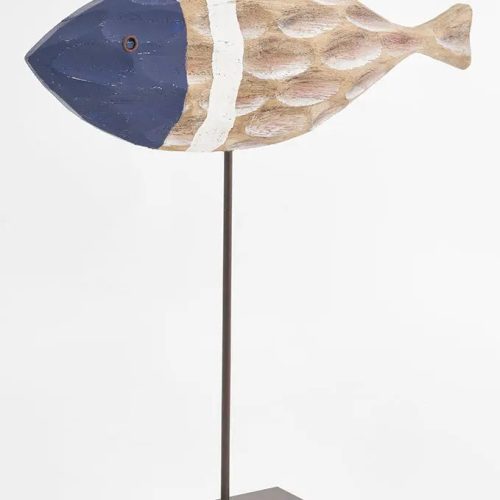 Pez con escamas talladas