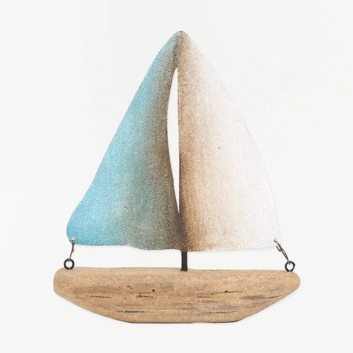 Velero de madera y metal